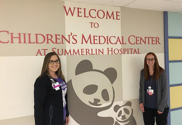 Los especialistas en vida infantil del Children's Medical Center del Summerlin Hospital desempeñan un papel único